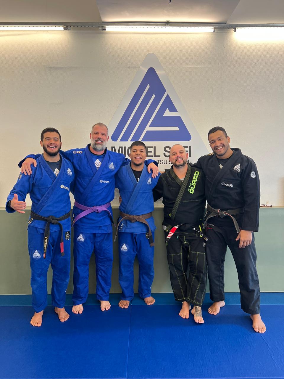 Bernardo com a equipe Michel Safi Jiu-Jitsu